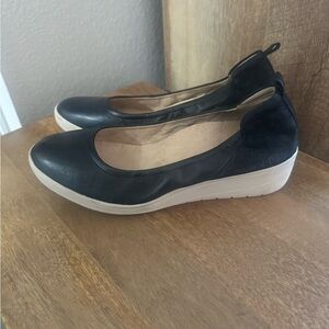 Vionic Jacey Ballet Wedges Like New - Size 9.5